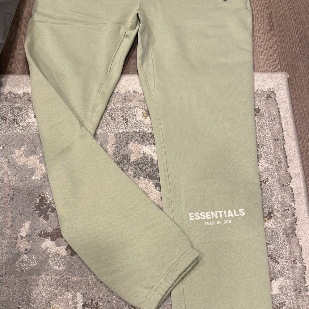 NEW Fear of God Seafoam Essentials sweatpants size L with tags and original bag
